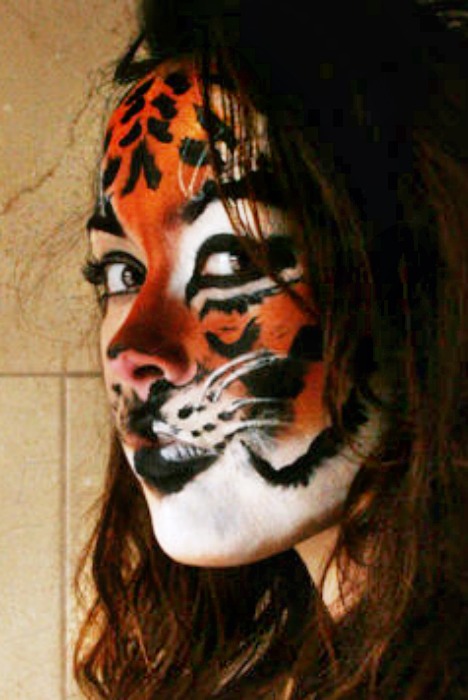 JuliaArts half face tiger paint